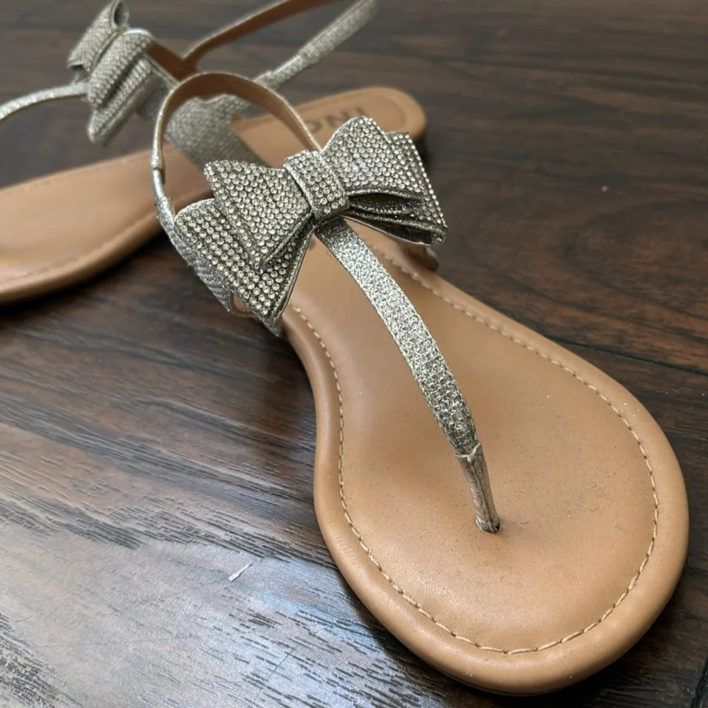 Gorgeous girls sparkle sandal size 5